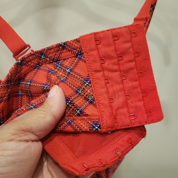 Cacique Intimates Red Plaid Padded Underwire Bra - Sz 42DDD US - Picture 4 of 5